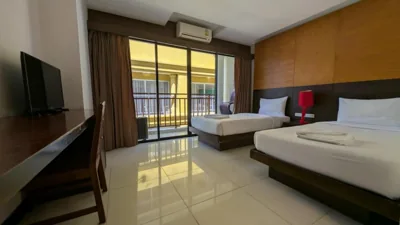 Chana Phuket Patong Hotel – Fotos 16